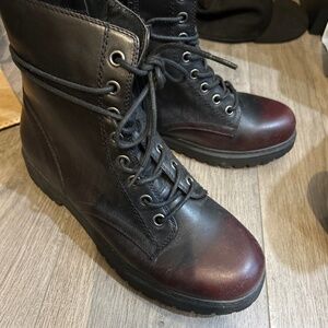 Brand new SO boots size 9